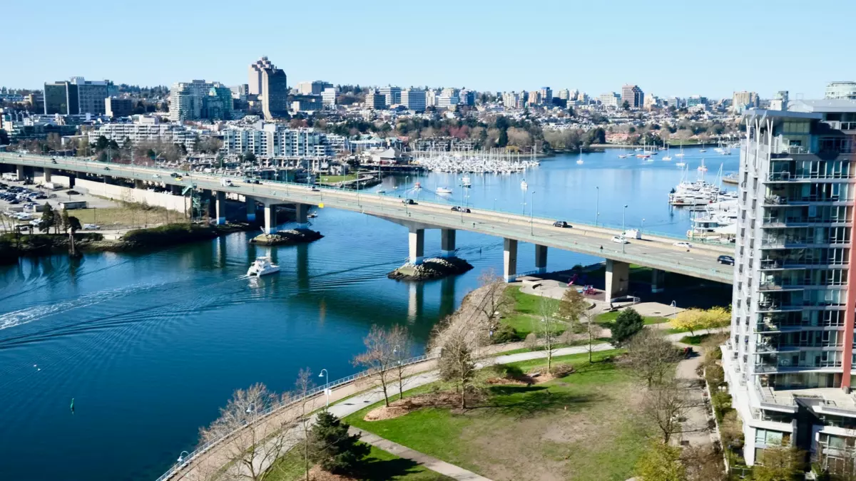 Exterior Rear Photo of 2005 8 Smithe Mews, Vancouver, BC