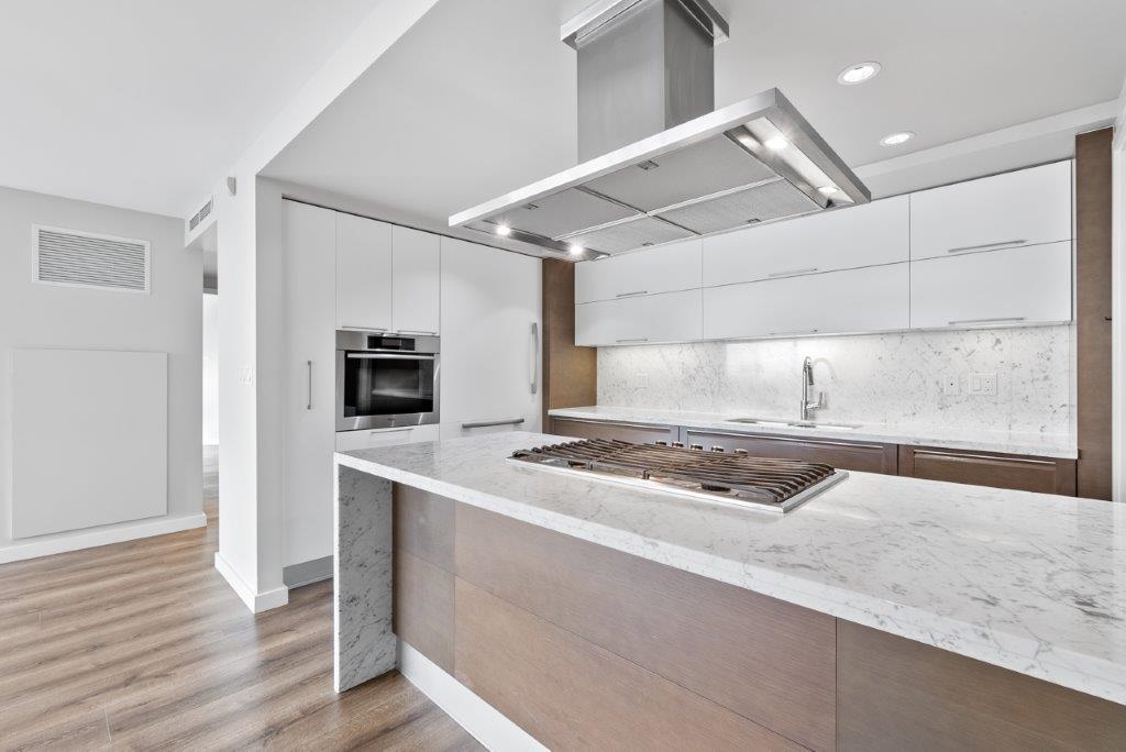 Family Room Photo of 2005 8 Smithe Mews, Vancouver, BC