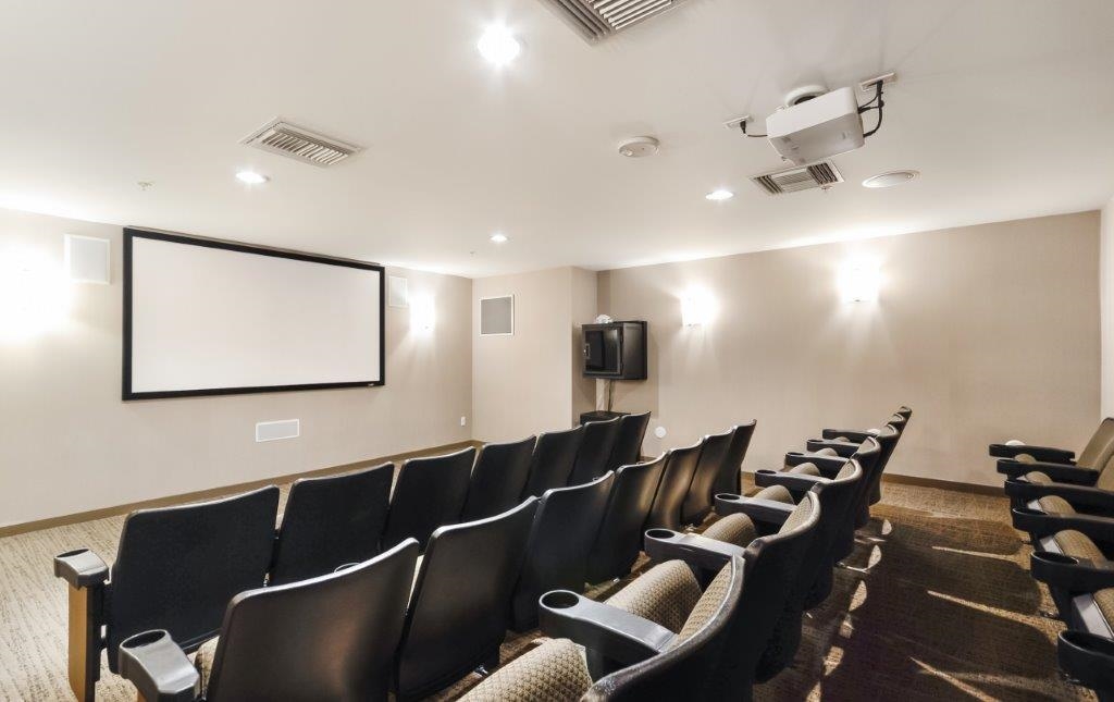 Guest Bathroom Photo of 2005 8 Smithe Mews, Vancouver, BC