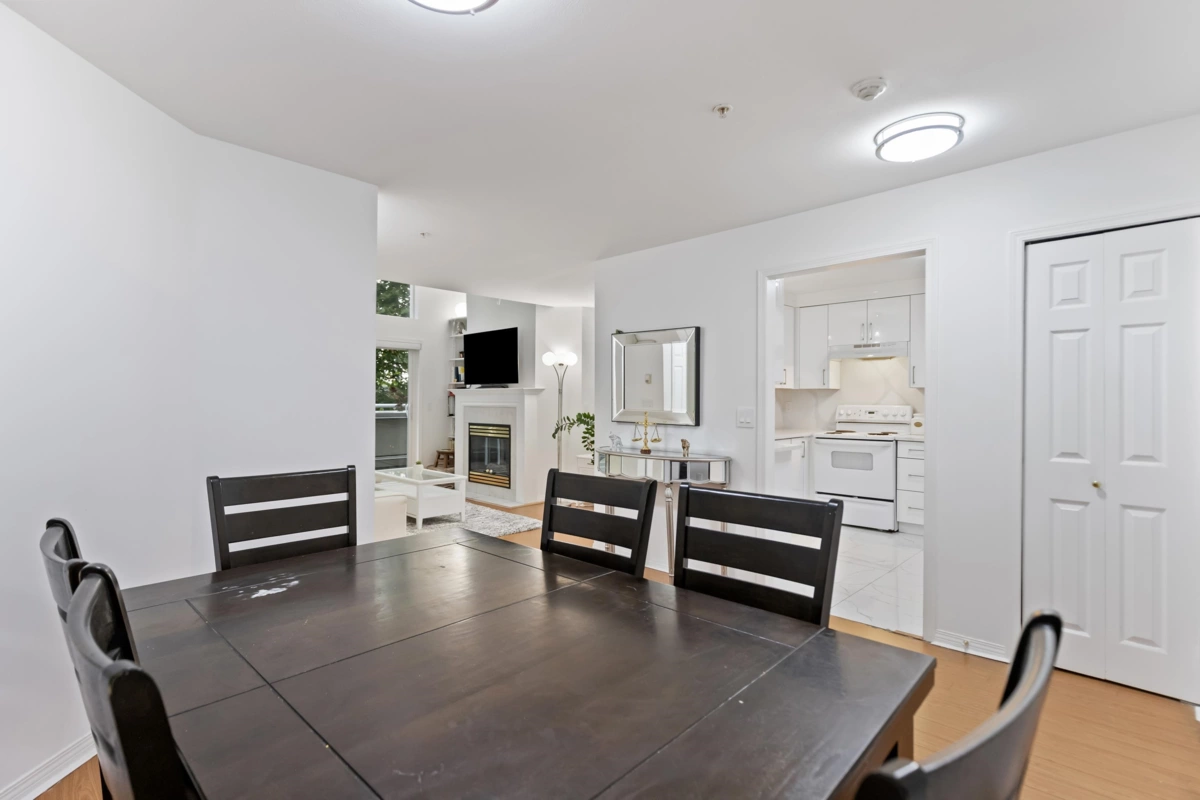Dining Area Photo of 404 12125 75a Avenue, Surrey, BC