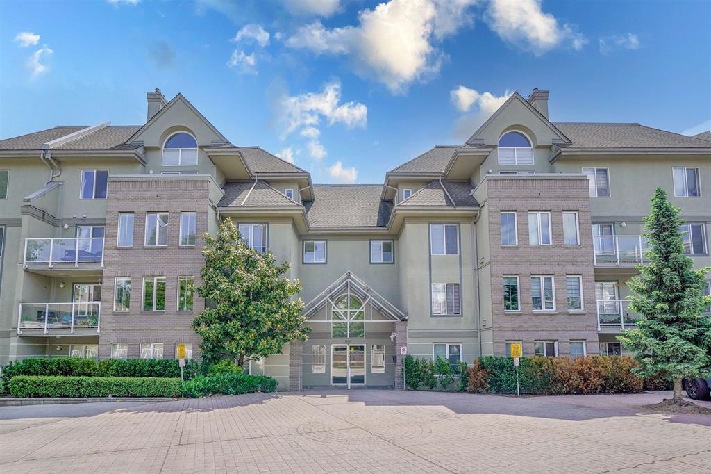 Exterior Front Photo of 404 12125 75a Avenue, Surrey, BC