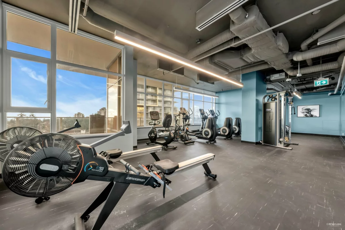 Swimming Pool Photo of 4003 6383 Mckay Avenue, Burnaby, BC