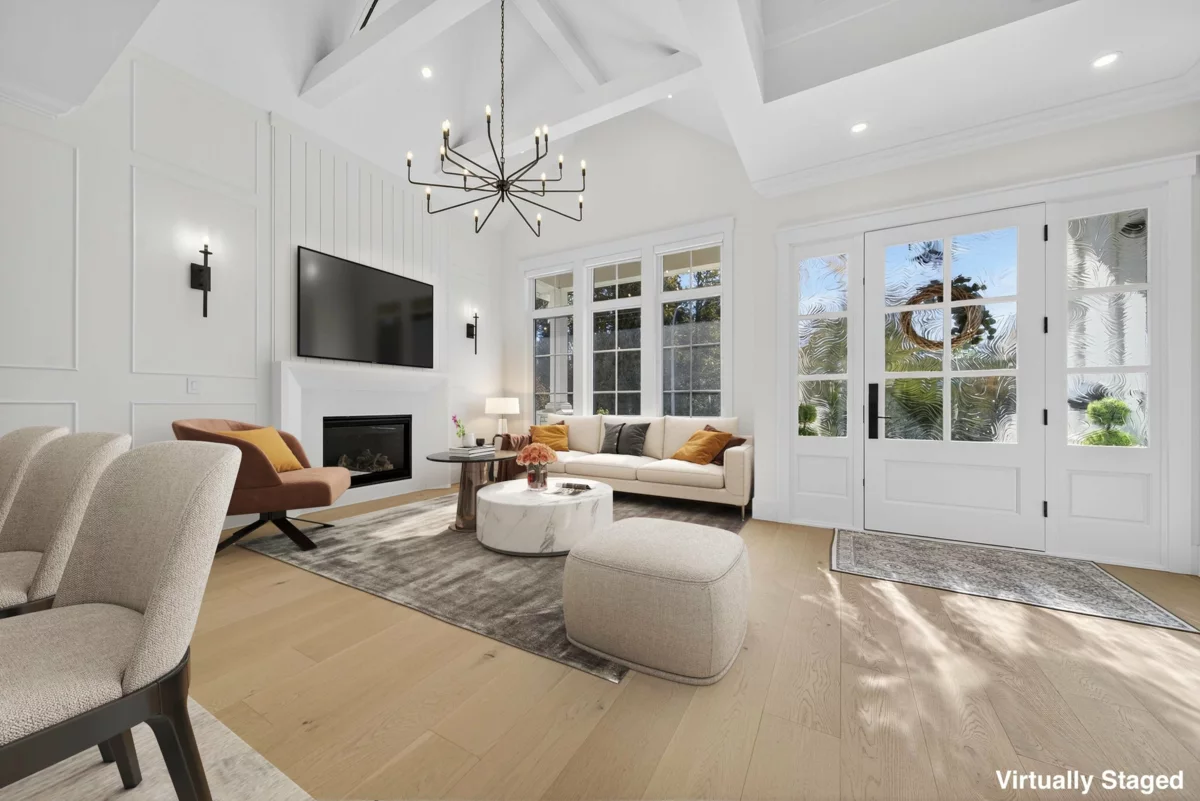 Living Room Photo of 16111 108 Avenue, Surrey, BC