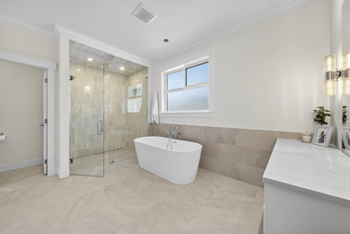 Mudroom Photo of 16111 108 Avenue, Surrey, BC