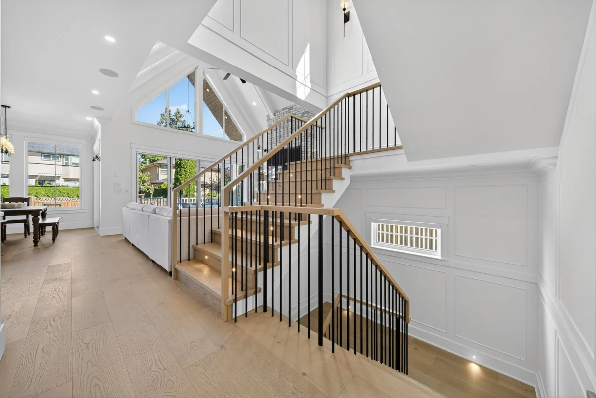 Walk-In Closet Photo of 16111 108 Avenue, Surrey, BC