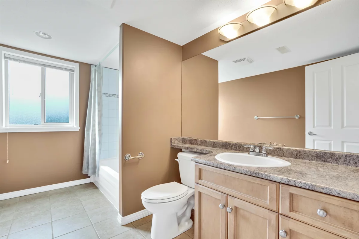 Front Yard Photo of 37 31517 Spur Avenue, Abbotsford, BC