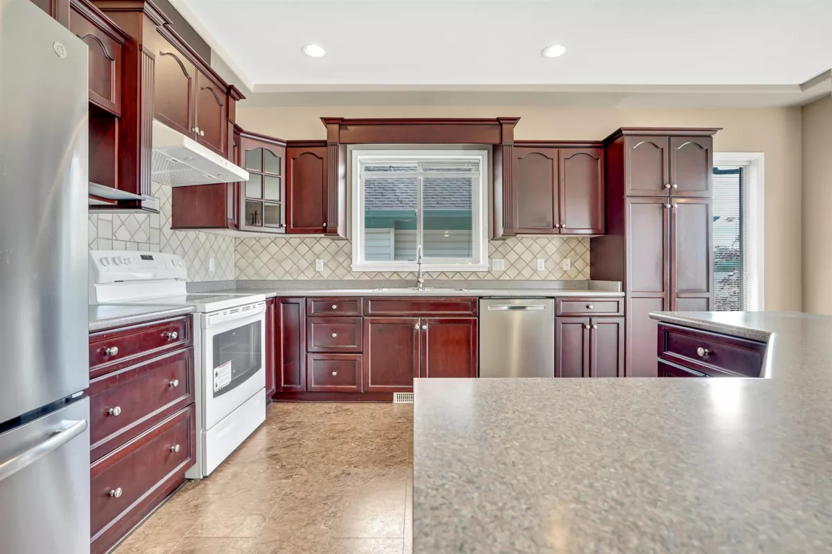 Primary Bathroom Photo of 37 31517 Spur Avenue, Abbotsford, BC