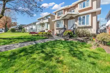 3919 Pine Street, Burnaby, BC, Burnaby — Single Family Residence for sale