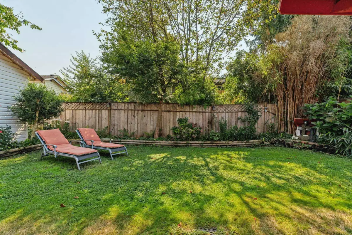 Hot Tub / Spa Photo of 1068 Spruce Street, Port Coquitlam, BC