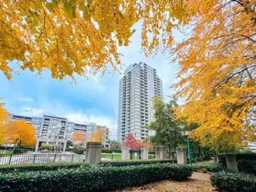 2008 7178 Collier Street, Burnaby, BC, Burnaby — Apartment/Condo for sale