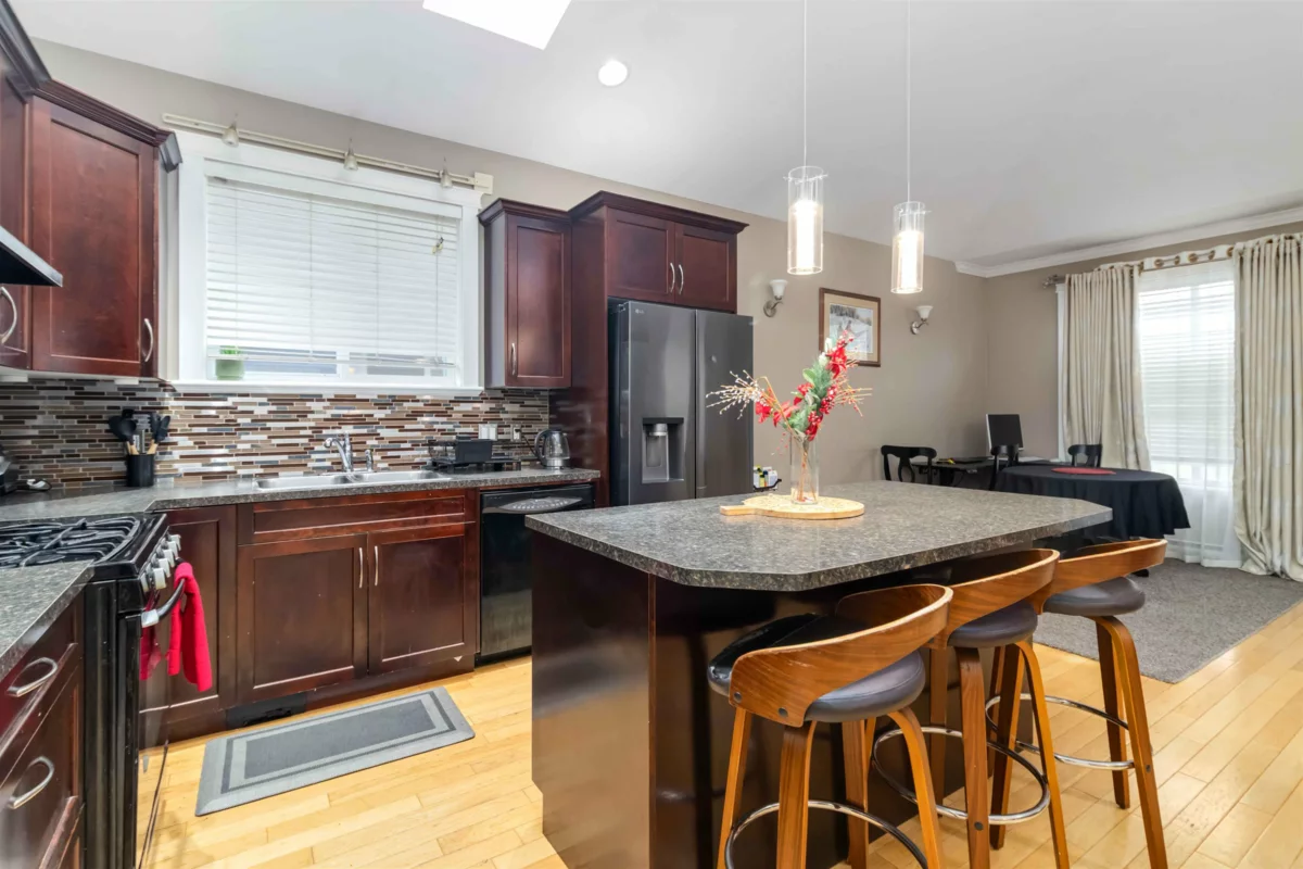 Bedroom 3 Photo of 909 Cavalcade Terrace, No City Value, BC