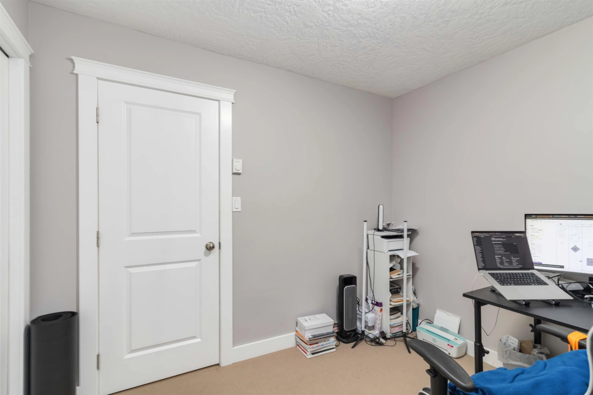 Loft / Bonus Room Photo of 909 Cavalcade Terrace, No City Value, BC