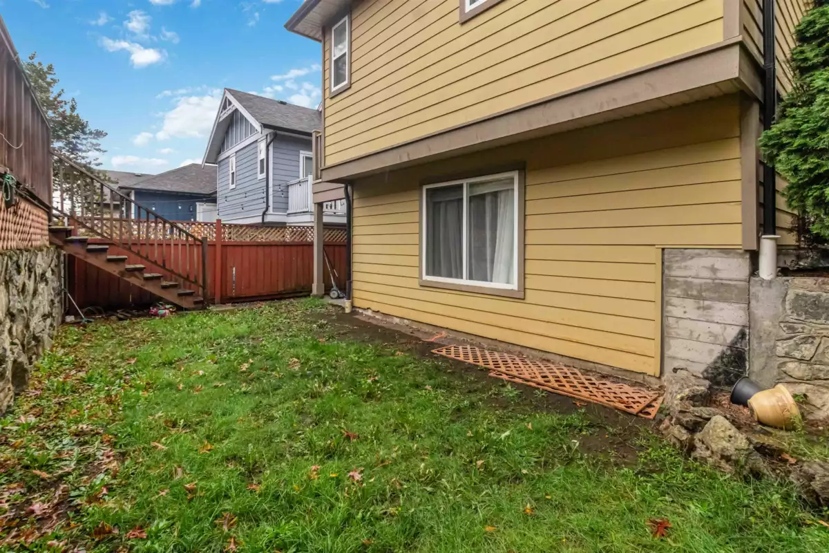 Outdoor Deck Photo of 909 Cavalcade Terrace, No City Value, BC