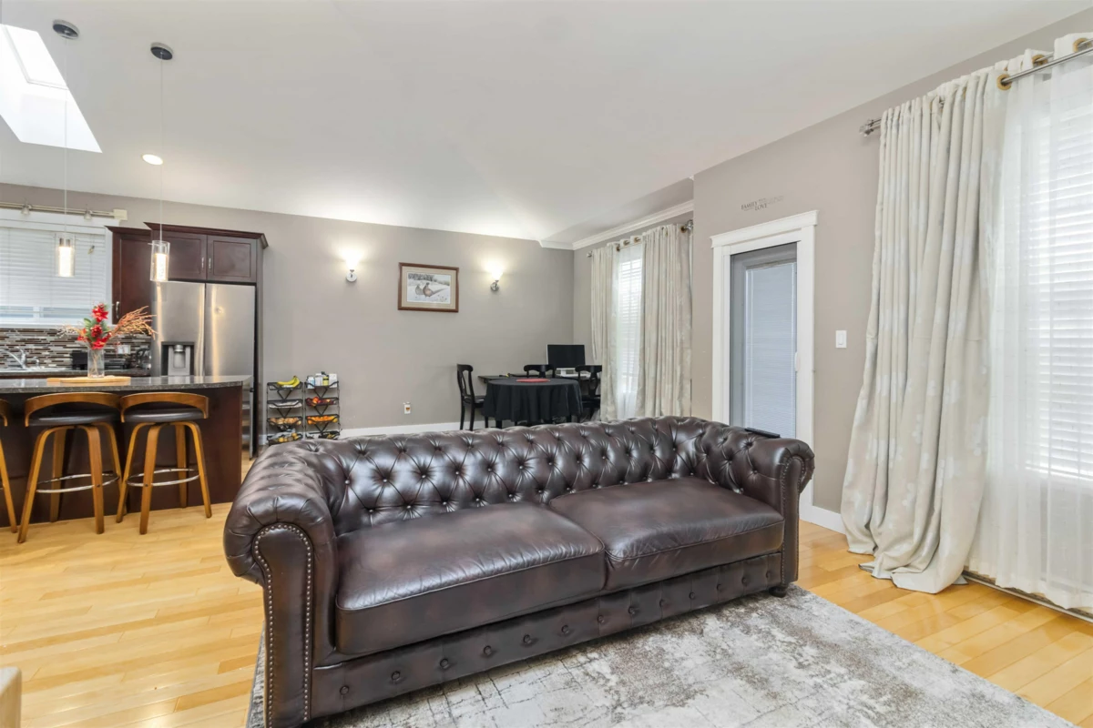 Primary Bedroom Photo of 909 Cavalcade Terrace, No City Value, BC