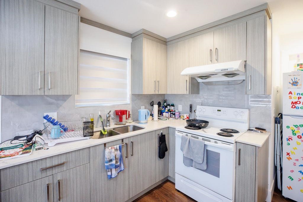 Garden / Landscaping Photo of 6033 Woodsworth Street, Burnaby, BC