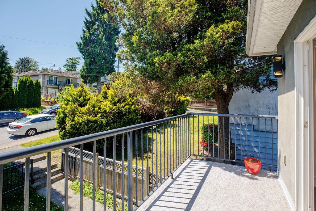 Outdoor Patio Photo of 6033 Woodsworth Street, Burnaby, BC