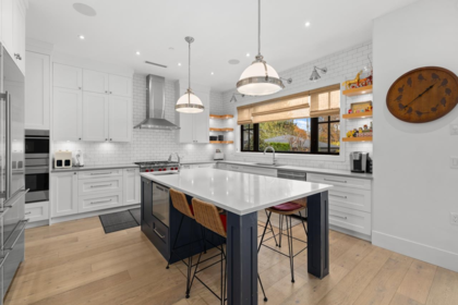 Kitchen Island Photo of 3363 W 15th Avenue, Vancouver, BC
