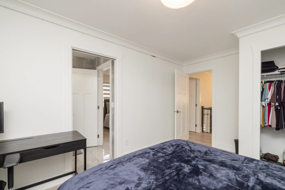 Front Yard Photo of 6477 189 Street, Surrey, BC