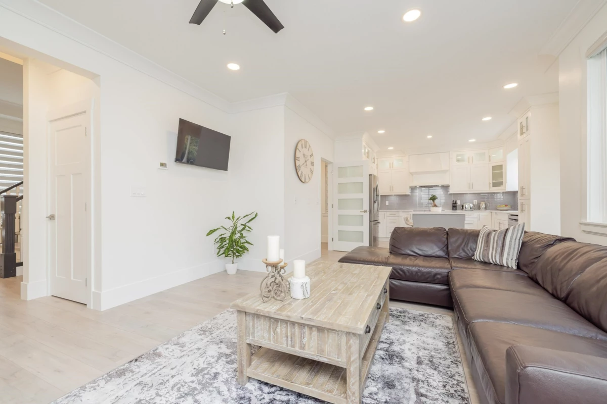 Powder Room Photo of 6477 189 Street, Surrey, BC