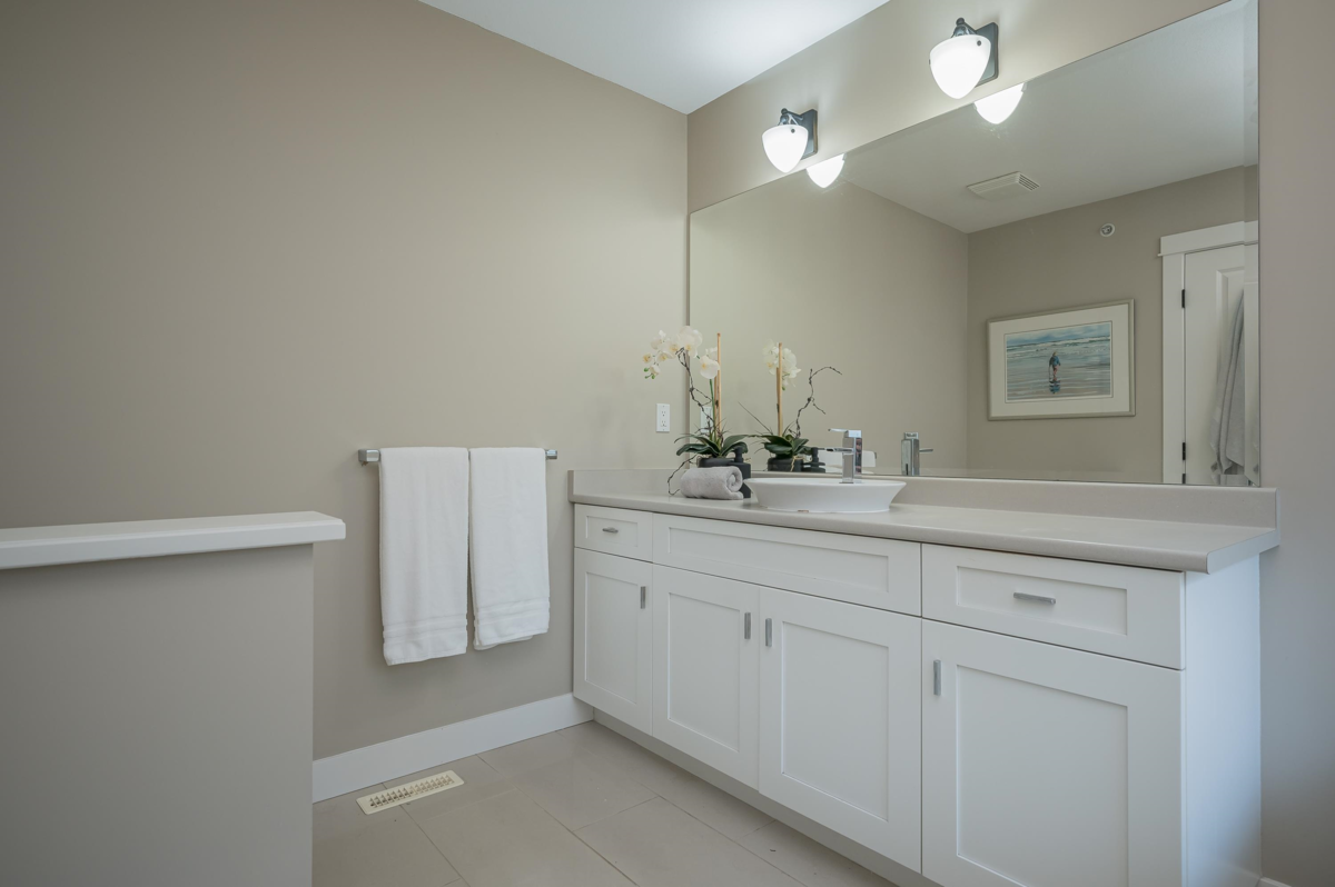 Basement Recreation Room Photo of 9352 Singh Street, Langley, BC