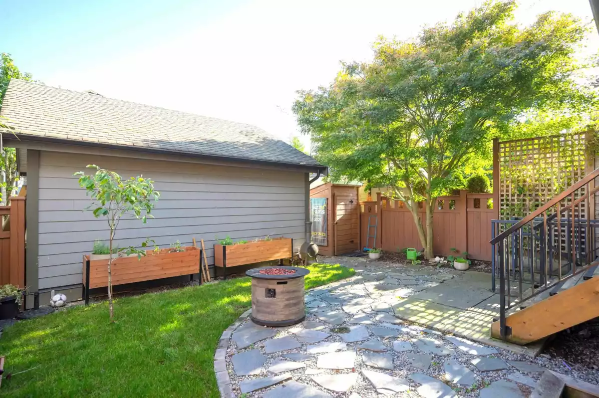 Swimming Pool Photo of 9352 Singh Street, Langley, BC