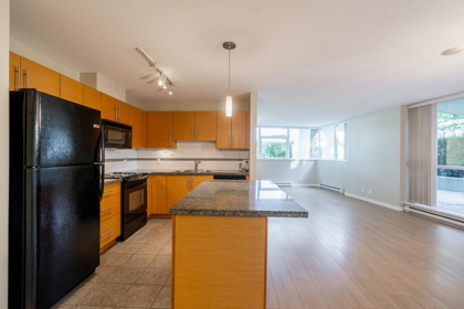 403 2225 SW Holdom Avenue, Burnaby, BC, Burnaby — Apartment/Condo for sale