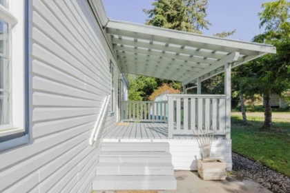 96 1413 Sunshine Coast Highway, Gibsons, BC, Gibsons — Manufactured Home for sale