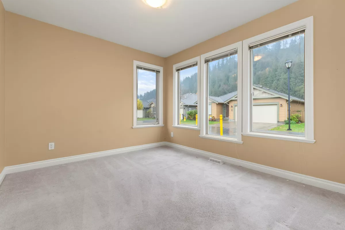 Bedroom 2 Photo of 222 46000 Thomas Road, Chilliwack, BC