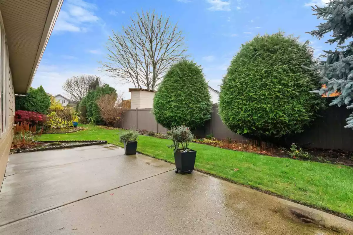 Family Room Photo of 222 46000 Thomas Road, Chilliwack, BC