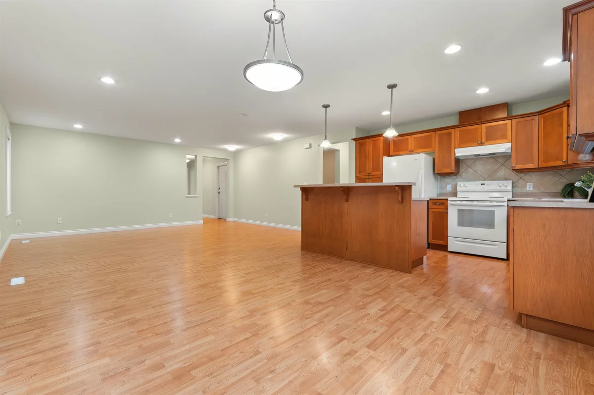 Loft / Bonus Room Photo of 222 46000 Thomas Road, Chilliwack, BC