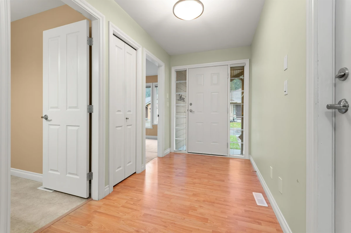 Primary Bathroom Photo of 222 46000 Thomas Road, Chilliwack, BC