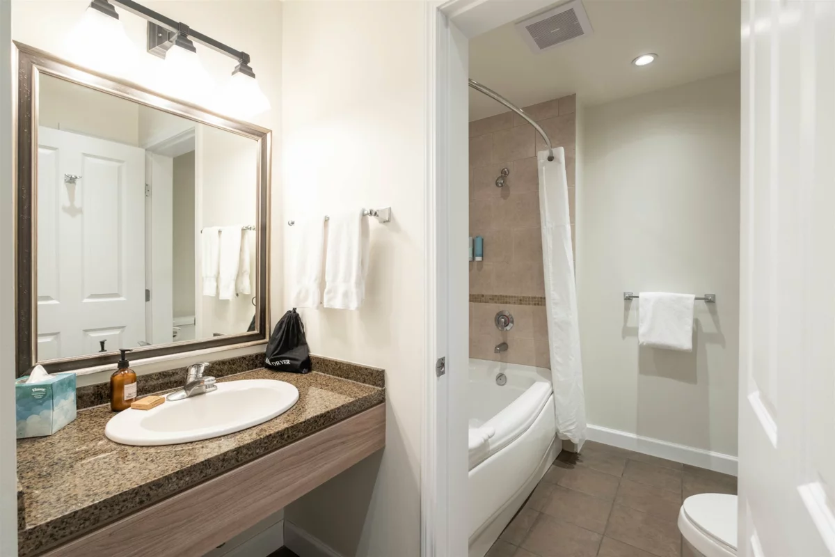 Living Room Photo of 416 40900 Tantalus Road, Squamish, BC