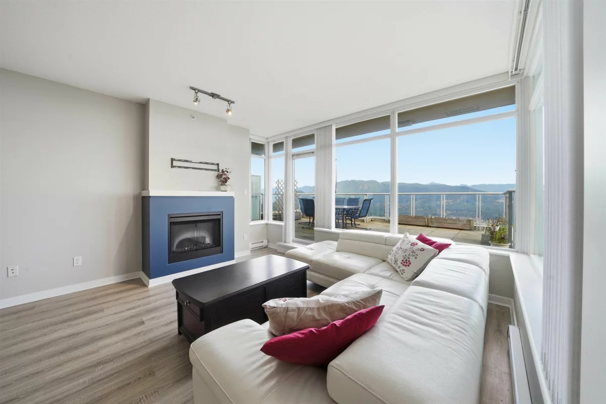 Kitchen Island Photo of 1107 9266 University Crescent, Burnaby, BC