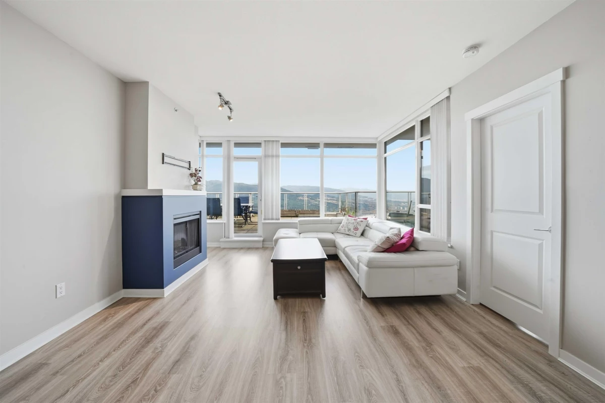 Kitchen Photo of 1107 9266 University Crescent, Burnaby, BC