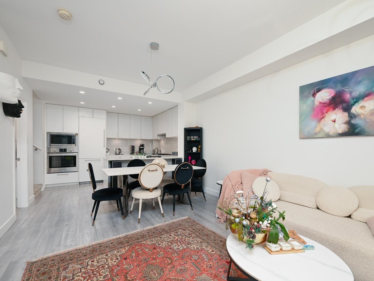 Kitchen Island Photo of 120 2035 Glenaire Drive, North Vancouver, BC