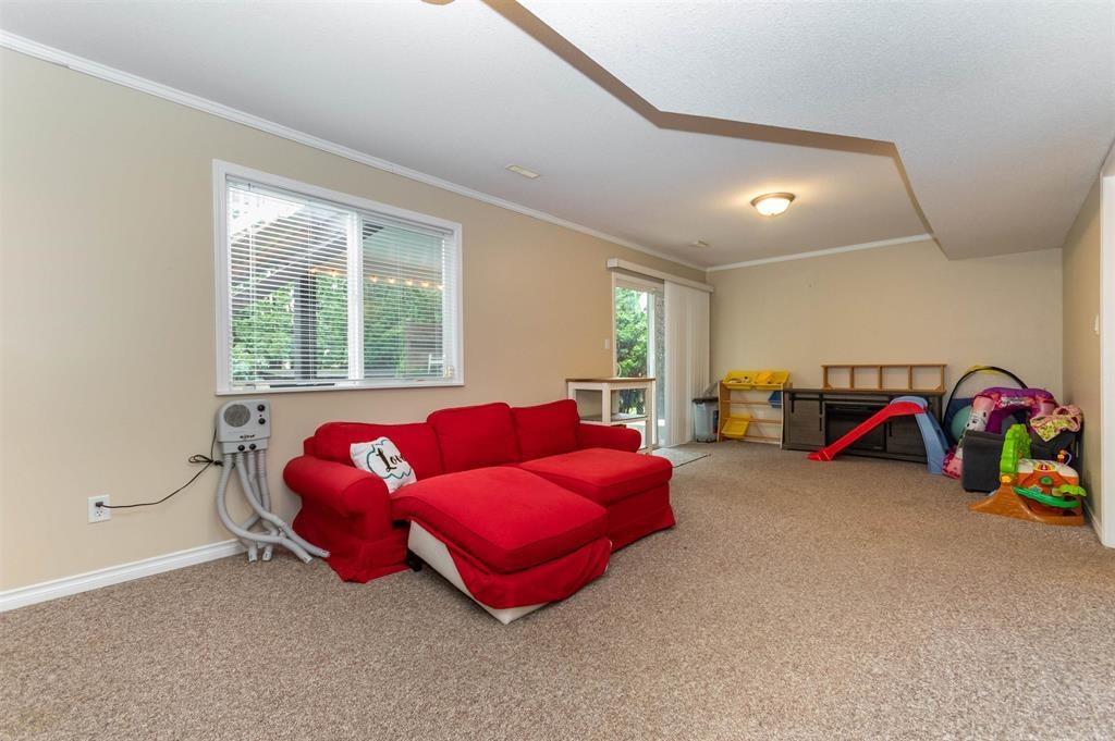 Swimming Pool Photo of 7324 Prasmount Place, Agassiz, BC