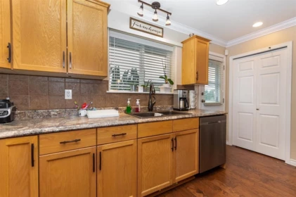 Breakfast Nook Photo of 7324 Prasmount Place, Agassiz, BC