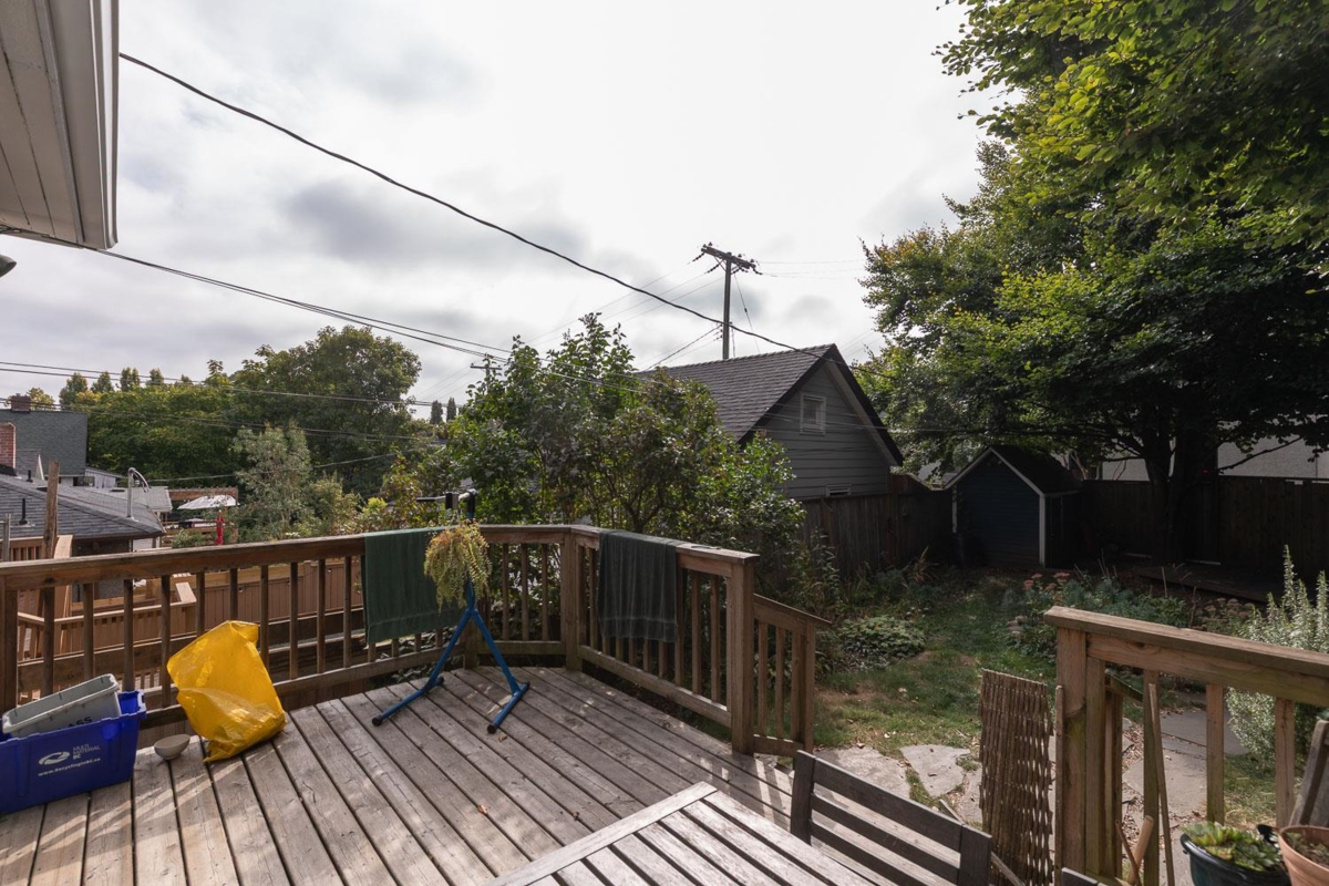 Laundry Room Photo of 928 E 17th Avenue, Vancouver, BC