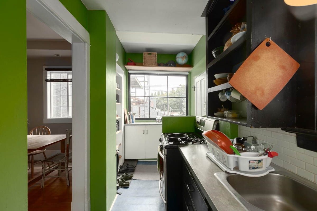 Primary Bedroom Photo of 928 E 17th Avenue, Vancouver, BC