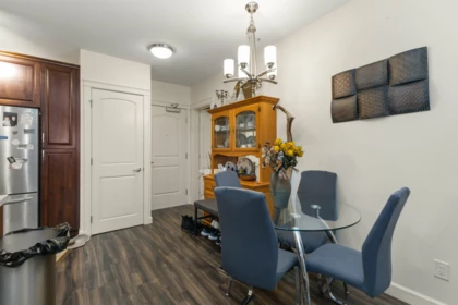 Kitchen Photo of 320 32445 Simon Avenue, Abbotsford, BC