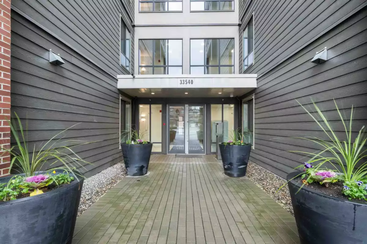 Dining Area Photo of 401 33540 Mayfair Avenue, Abbotsford, BC