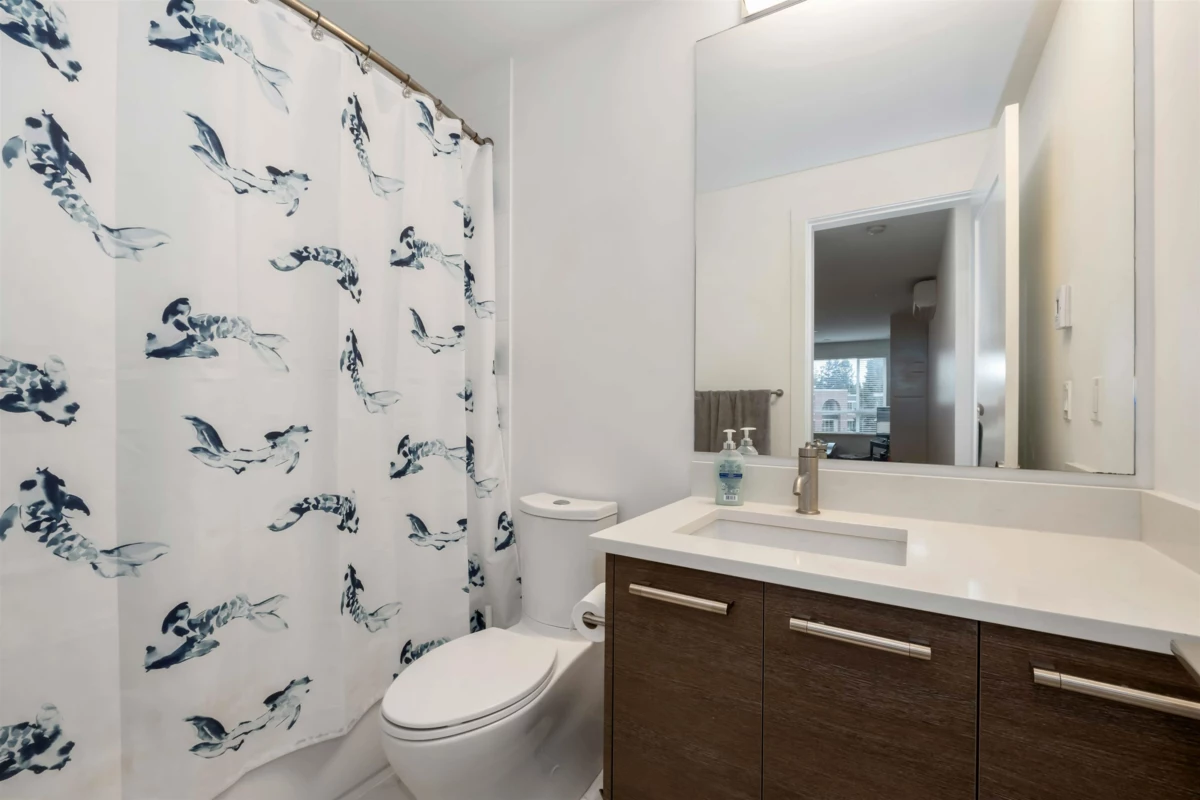 Entry Foyer Photo of 401 33540 Mayfair Avenue, Abbotsford, BC