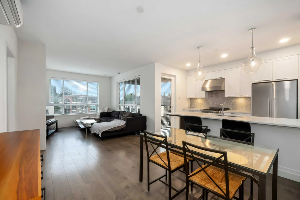 Kitchen Photo of 401 33540 Mayfair Avenue, Abbotsford, BC