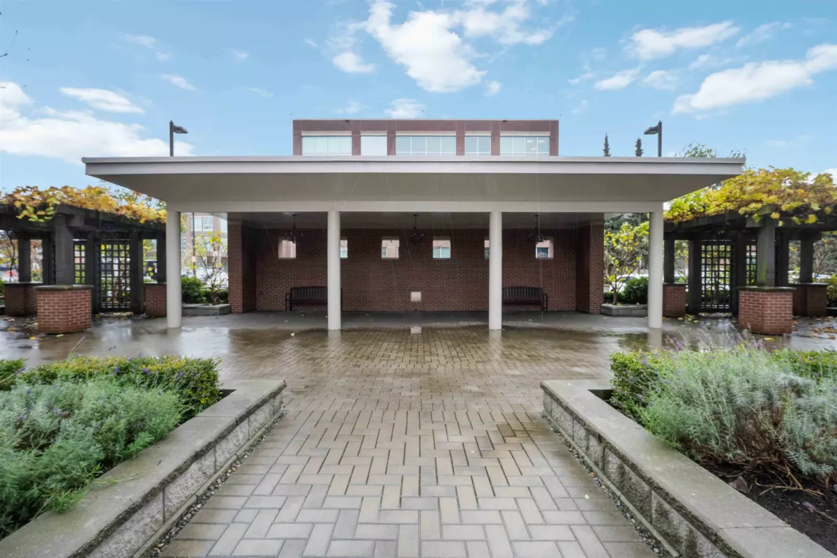 Outdoor Kitchen Photo of 401 33540 Mayfair Avenue, Abbotsford, BC