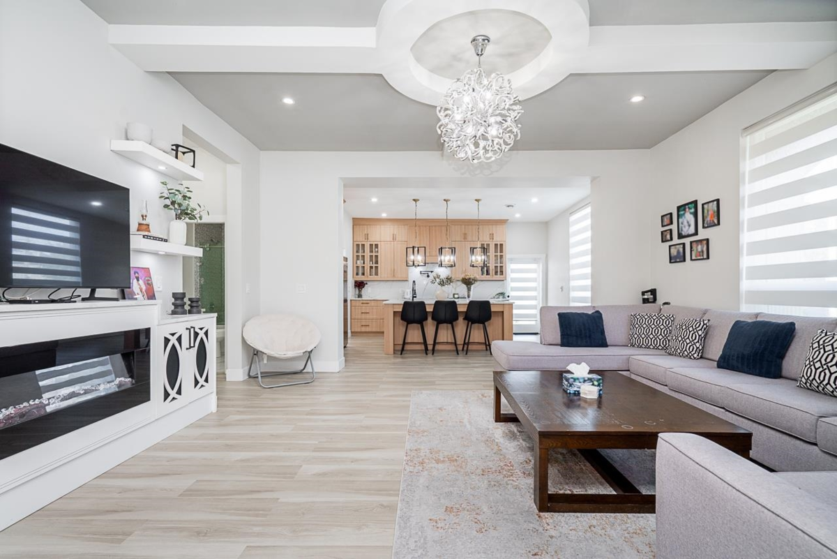 Kitchen Photo of 12399 80a Avenue, Surrey, BC