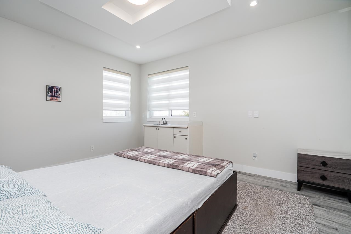 Laundry Room Photo of 12399 80a Avenue, Surrey, BC