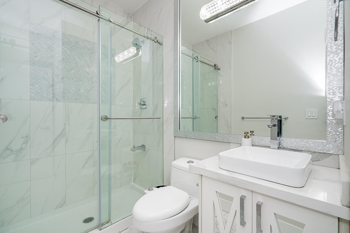 Mudroom Photo of 12399 80a Avenue, Surrey, BC