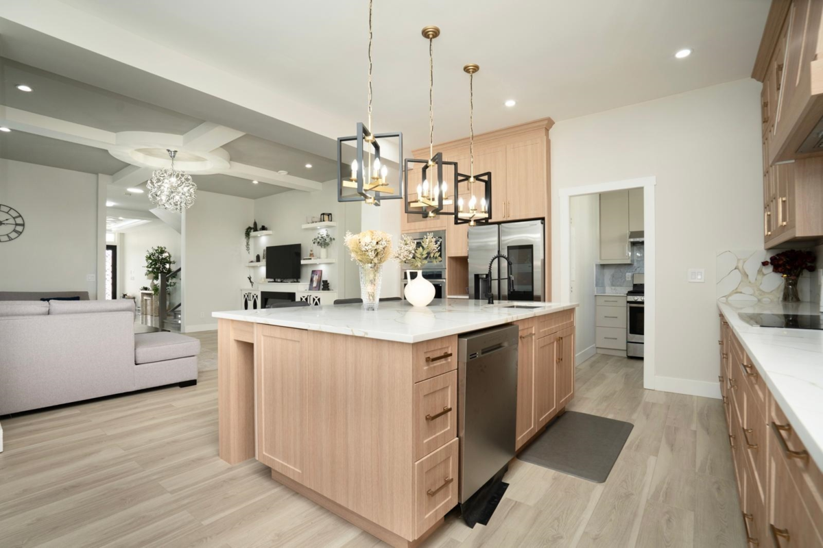 Walk-In Closet Photo of 12399 80a Avenue, Surrey, BC