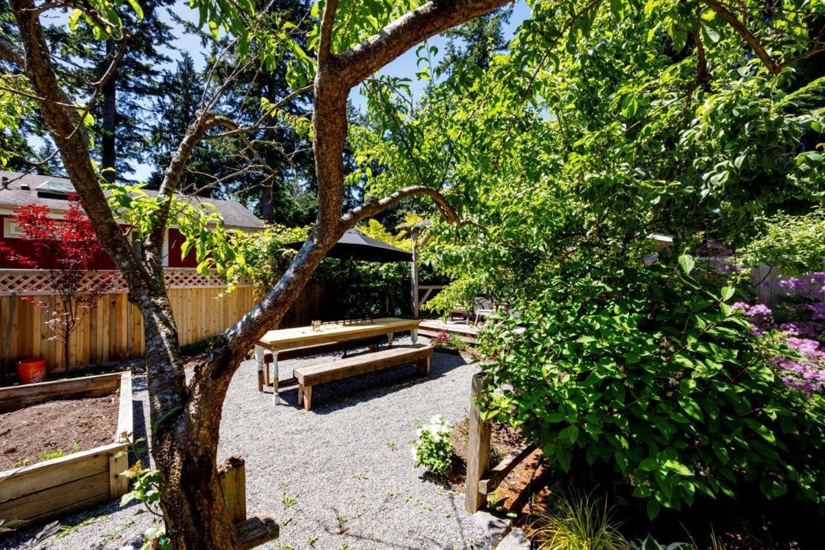 Front Yard Photo of 1108 Lenora Road, Bowen Island, BC