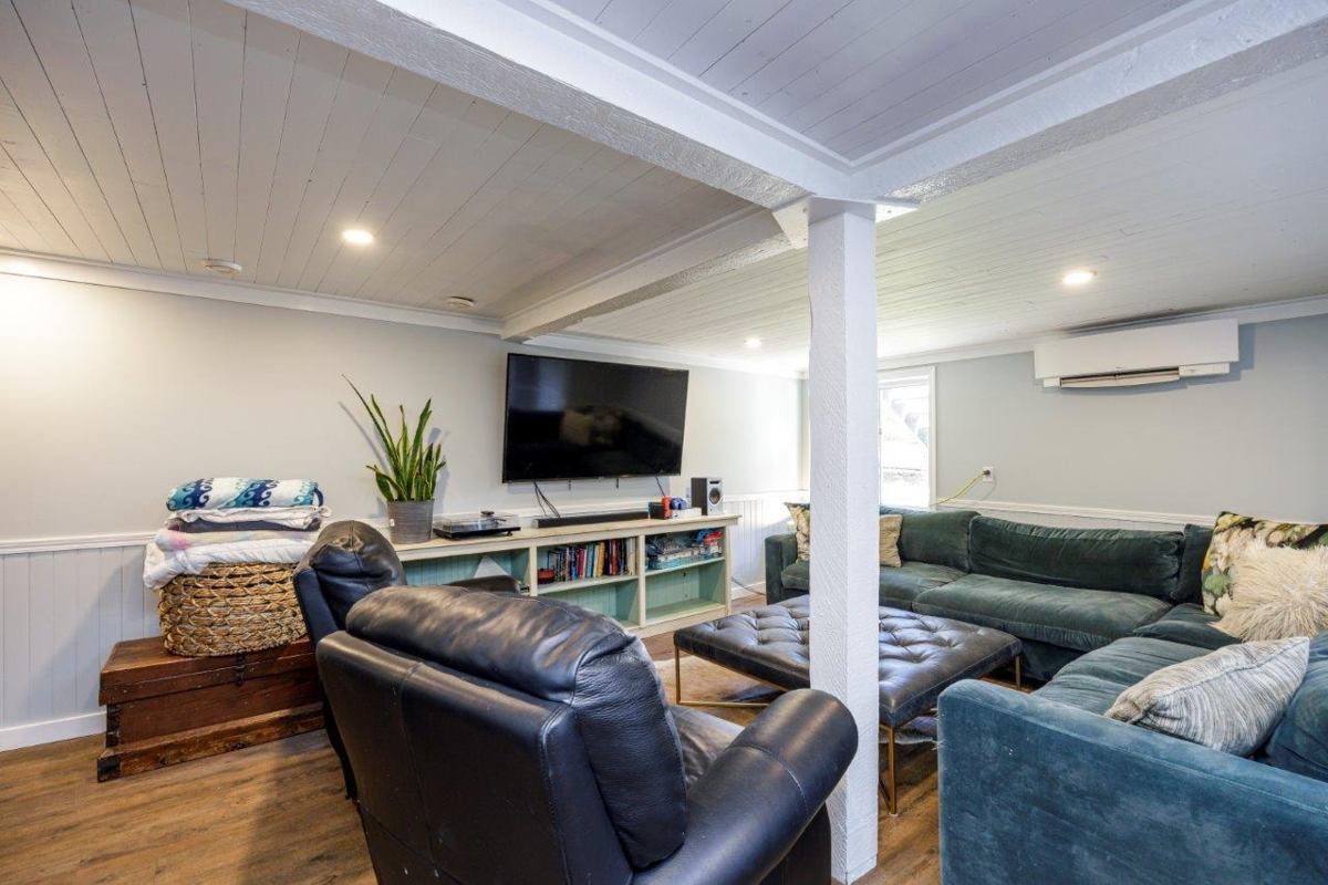 Loft / Bonus Room Photo of 1108 Lenora Road, Bowen Island, BC